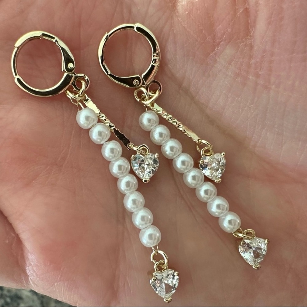 Rose gold pearl heart earrings